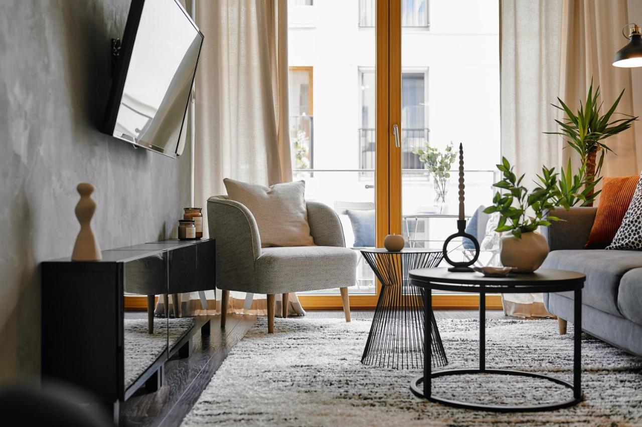 Main Station Art Apartment Krakow Bagian luar foto